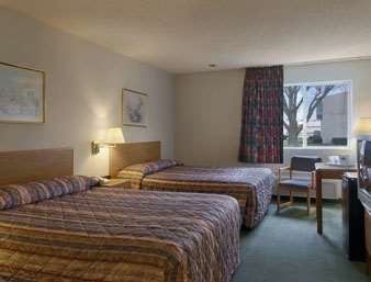 Days Inn By Wyndham Charleston Cameră foto